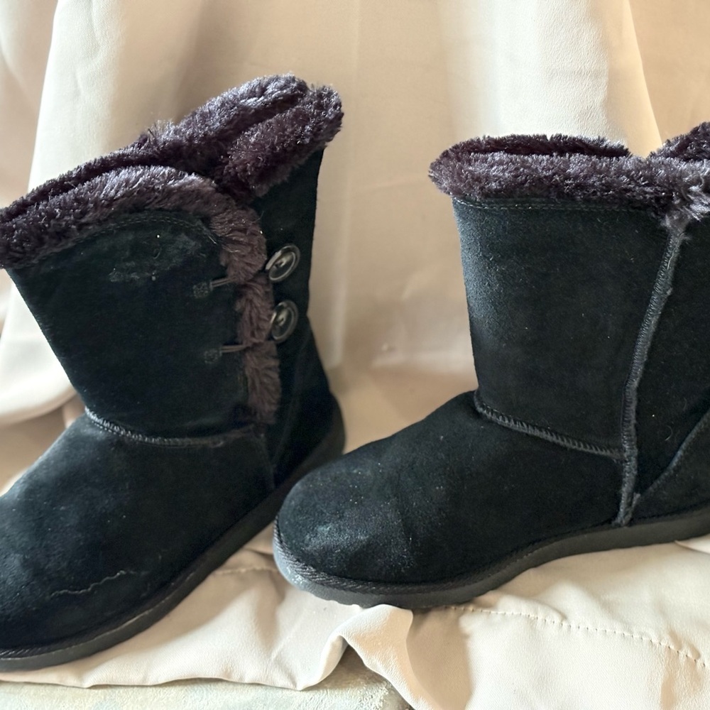 Mossimo Supply Co. Black Faux Fur Lined Winter Boots